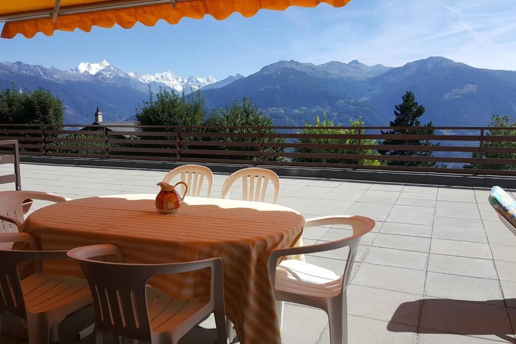 Apartment Sunny 2 Bedroom W Large Terrace, Stunning Views & Pool *