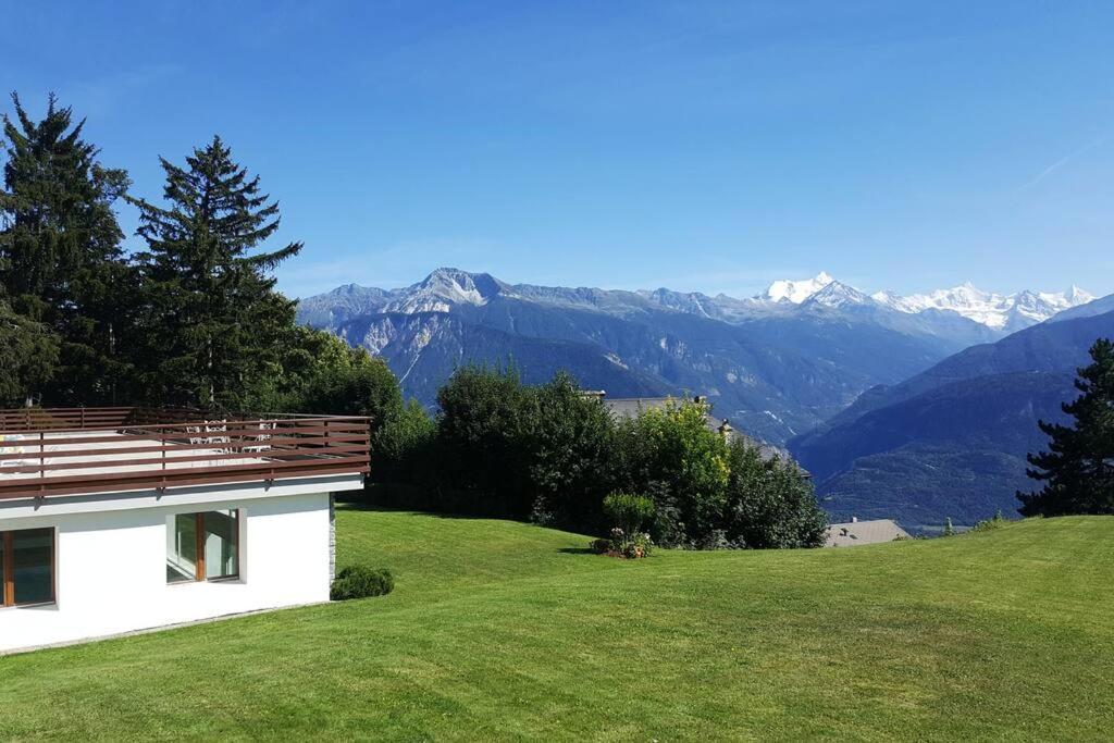 Sunny 2 Bedroom W Large Terrace, Stunning Views & Pool Apartment *